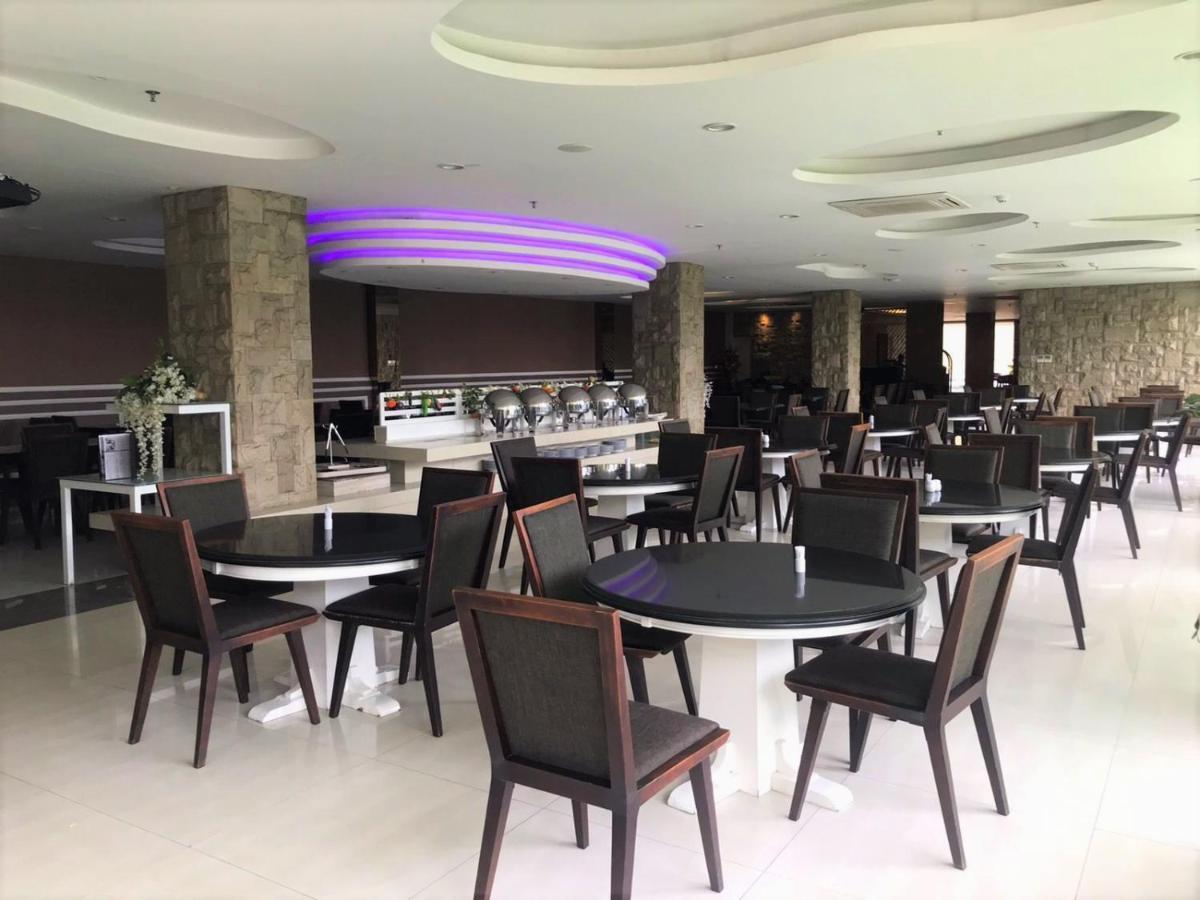 Yasmin Hotel Karawaci Тангеранг Экстерьер фото