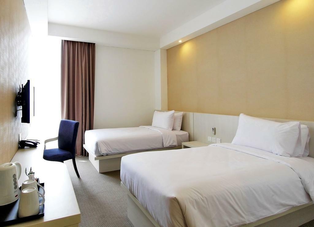 Yasmin Hotel Karawaci Тангеранг Экстерьер фото